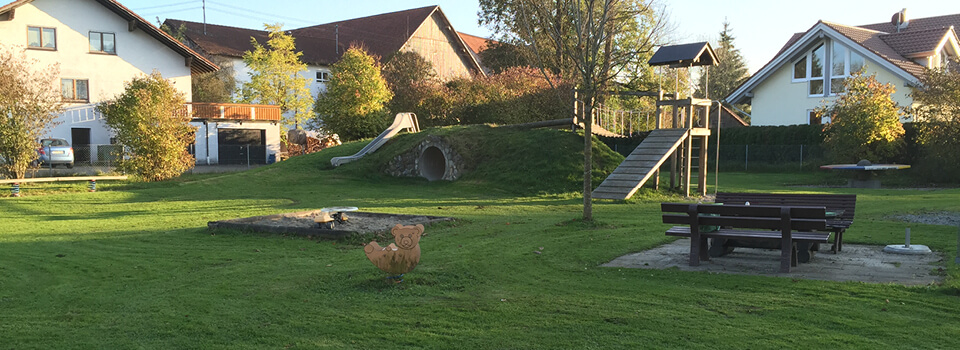 Spielplatz / Niederhofen